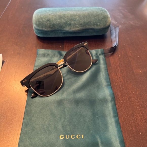Gucci GG0051S Metal/Acetate Clubmasters- Black/Gold- W/ ORIGINAL DUST BAG & CASE
